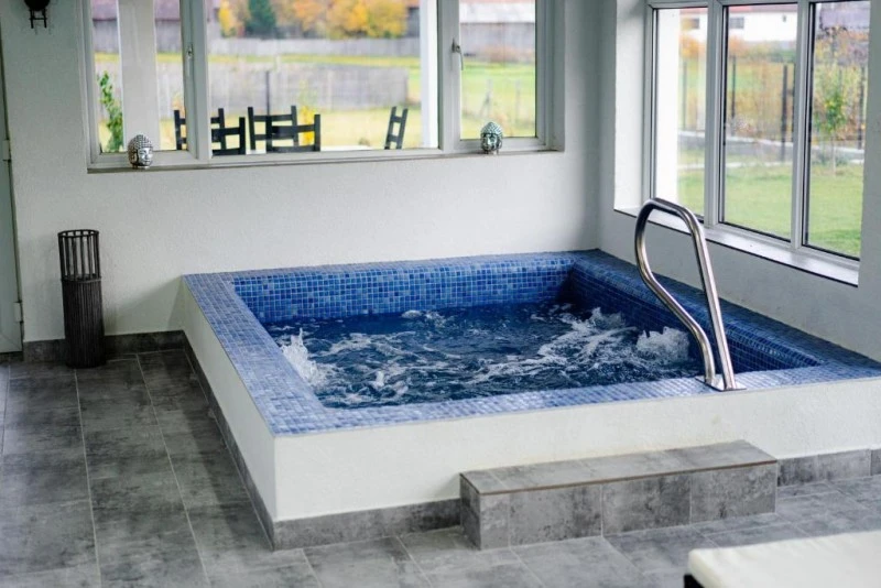 Kápolnásfalu Szállás | Bungalow (K1592-85) A kép szerzői jogvédelem alatt állhat. Javasolt a kapcsolatfelvétel a jog tulajdonossal.