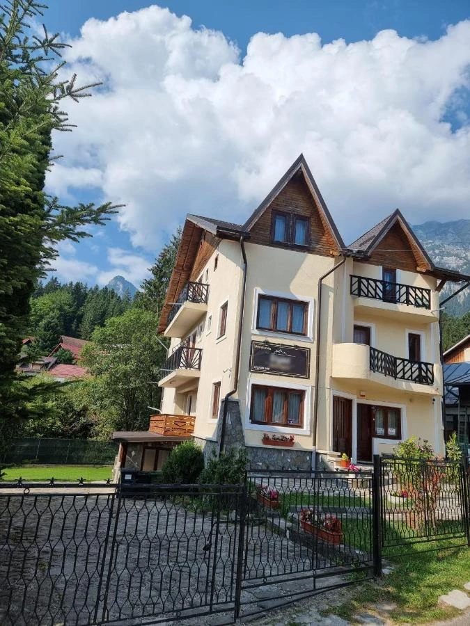 Bușteni Szállás | Motel (K1565-1) A kép szerzői jogvédelem alatt állhat. Javasolt a kapcsolatfelvétel a jog tulajdonossal.