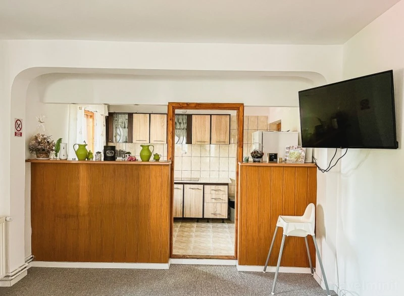 Bușteni Cazare | Motel (K1565-3) Imaginea poate fi supusă drepturilor de autor. Se recomandă contactarea titularului drepturilor.