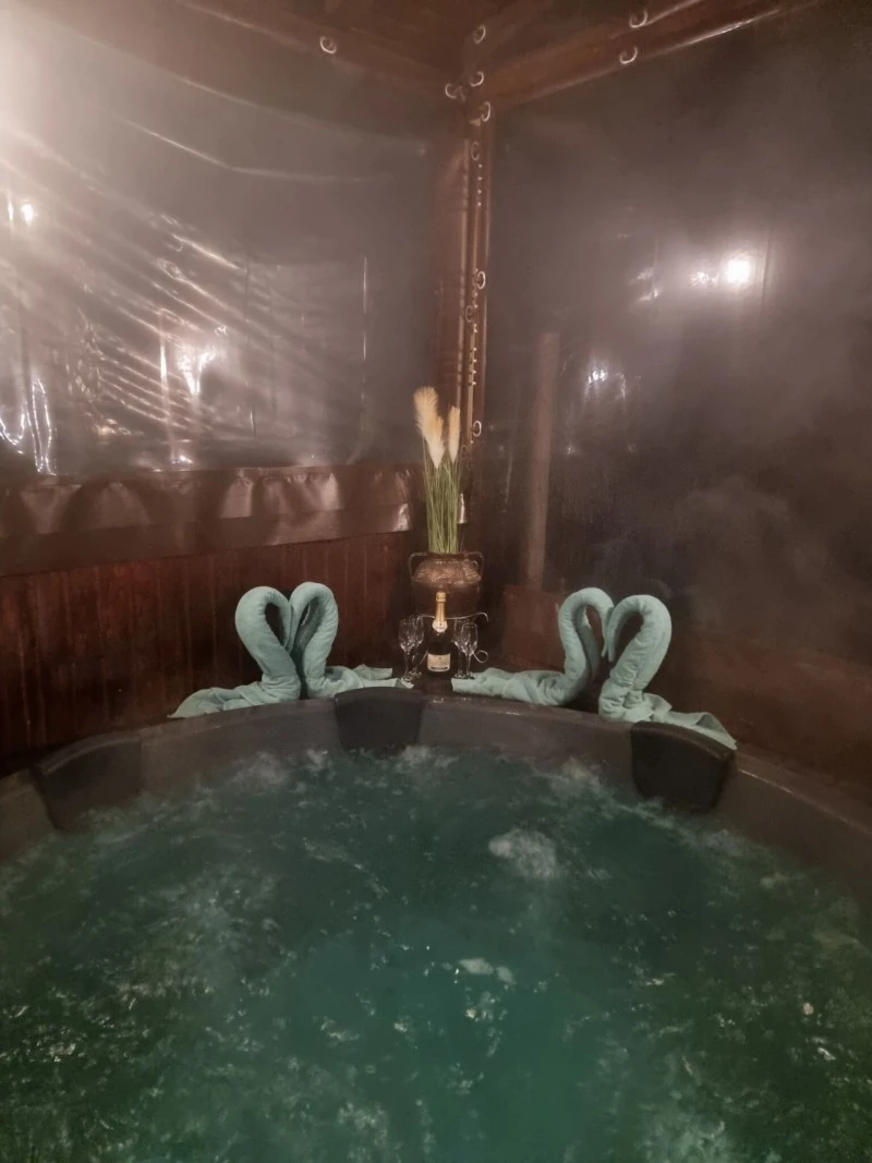 Bușteni Cazare | Motel (K1565-12) Imaginea poate fi supusă drepturilor de autor. Se recomandă contactarea titularului drepturilor.