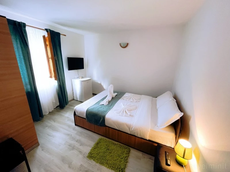 Bușteni Cazare | Motel (K1565-21) Imaginea poate fi supusă drepturilor de autor. Se recomandă contactarea titularului drepturilor.