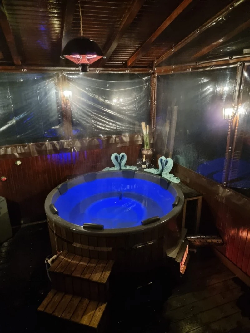 Bușteni Cazare | Motel (K1565-31) Imaginea poate fi supusă drepturilor de autor. Se recomandă contactarea titularului drepturilor.