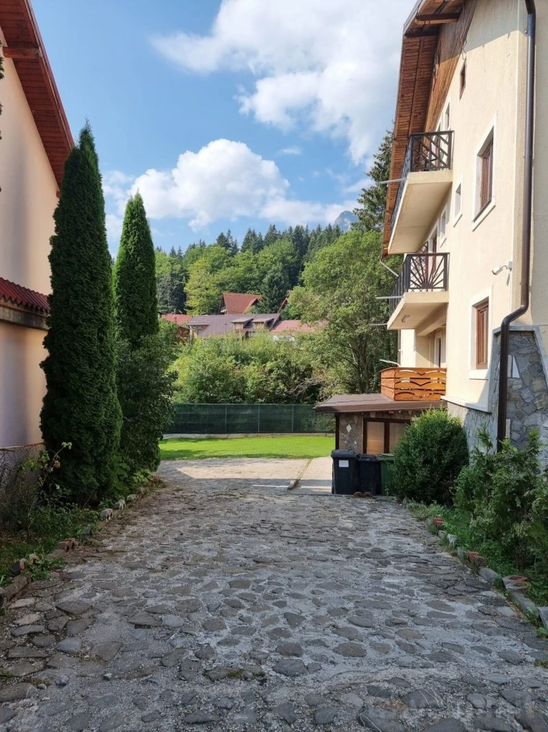 Bușteni Cazare | Motel (K1565-32) Imaginea poate fi supusă drepturilor de autor. Se recomandă contactarea titularului drepturilor.