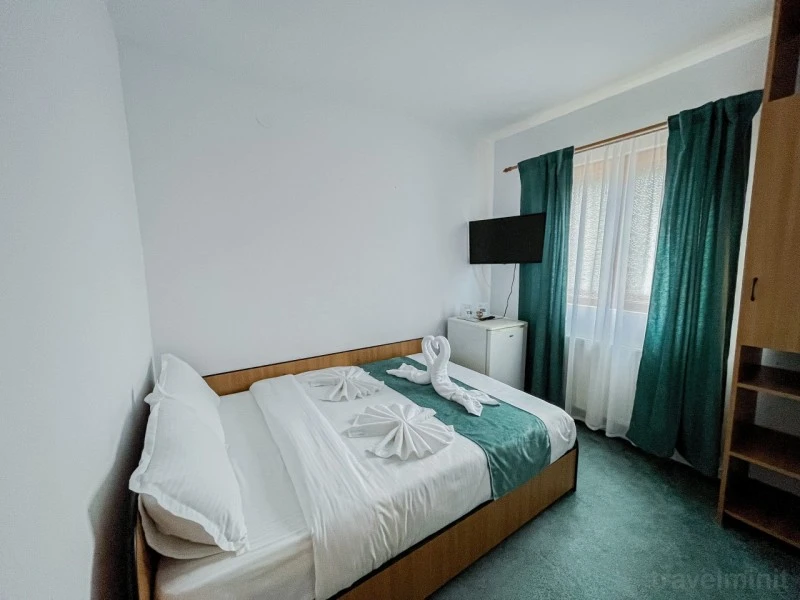 Bușteni Cazare | Motel (K1565-33) Imaginea poate fi supusă drepturilor de autor. Se recomandă contactarea titularului drepturilor.