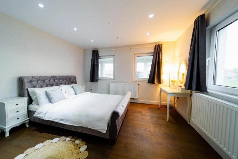 Căpâlnița Cazare | Casă de apartamente (K1592-31) Imaginea poate fi supusă drepturilor de autor. Se recomandă contactarea titularului drepturilor.