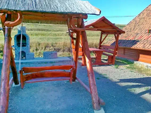 Praid Cazare | Casă de apartamente (K0215-9) Imaginea poate fi supusă drepturilor de autor. Se recomandă contactarea titularului drepturilor.