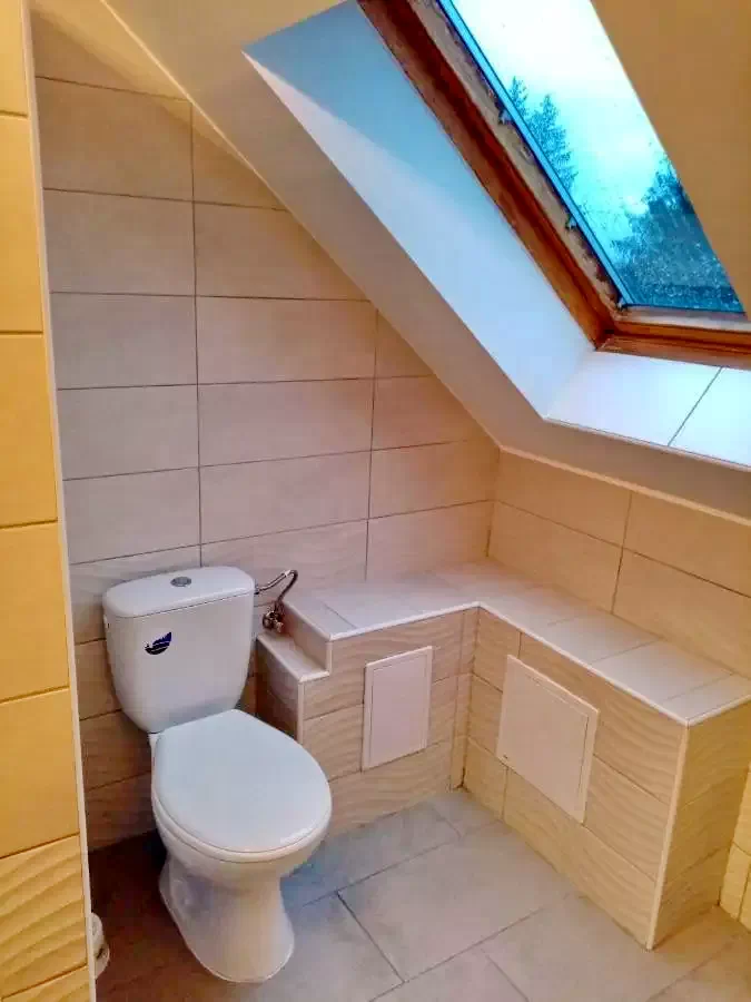  Cazare | Casă de apartamente (K1100-13) Imaginea poate fi supusă drepturilor de autor. Se recomandă contactarea titularului drepturilor.