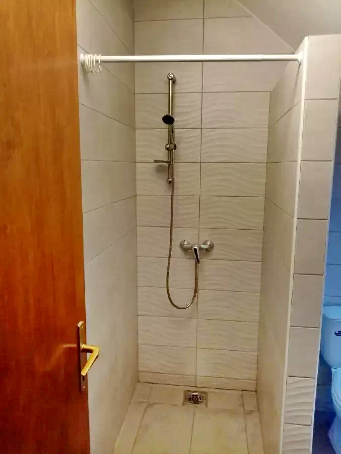  Cazare | Casă de apartamente (K1100-14) Imaginea poate fi supusă drepturilor de autor. Se recomandă contactarea titularului drepturilor.