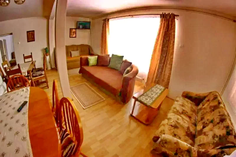 Lăzarea Cazare | Pensiune (K1074-8) Imaginea poate fi supusă drepturilor de autor. Se recomandă contactarea titularului drepturilor.