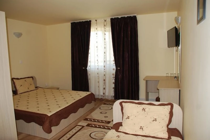 Hațeg Cazare | Cabană (K0481-6) Imaginea poate fi supusă drepturilor de autor. Se recomandă contactarea titularului drepturilor.