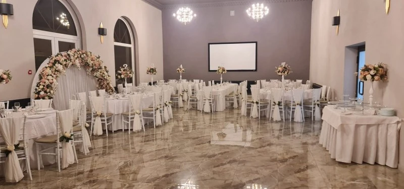 Cazare Hunedoara -  Hotel Corvin House *** | Vajdahunyad - Corvin House Hotel ***. Imaginea poate fi supusă drepturilor de autor. Se recomandă contactarea titularului drepturilor.