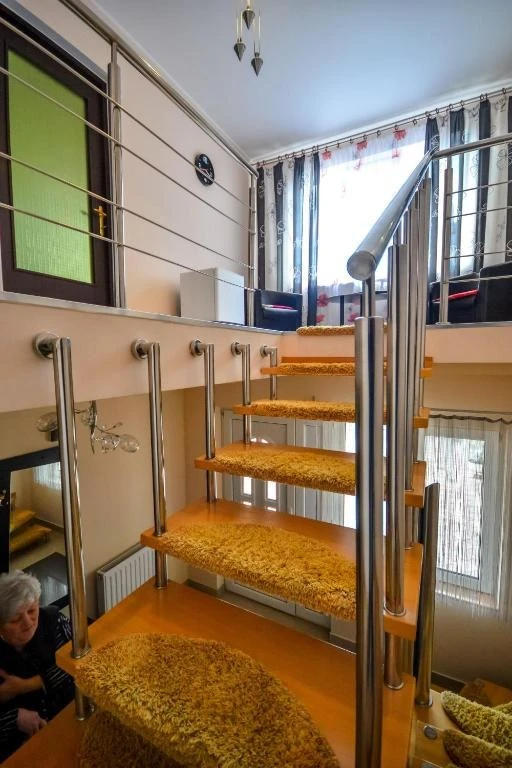 Deva Cazare | Pensiune (K0574-30) Imaginea poate fi supusă drepturilor de autor. Se recomandă contactarea titularului drepturilor.