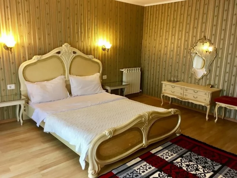 Deva Cazare | Han (K1474-15) Imaginea poate fi supusă drepturilor de autor. Se recomandă contactarea titularului drepturilor.