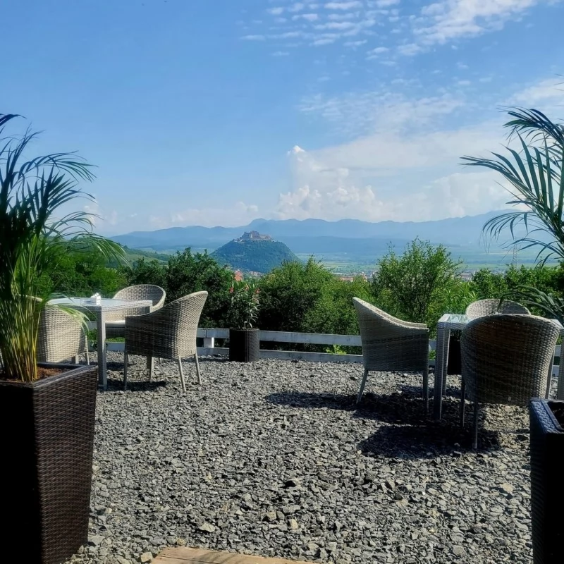 Cazare Deva - Hanul Lu Mos Opinca*** | Déva - Hanul Lu Mos Opinca***. Imaginea poate fi supusă drepturilor de autor. Se recomandă contactarea titularului drepturilor.