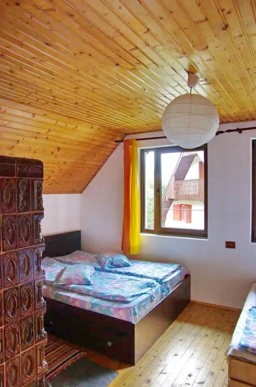 Miercurea Ciuc Cazare | Cabană (K0439-37) Imaginea poate fi supusă drepturilor de autor. Se recomandă contactarea titularului drepturilor.