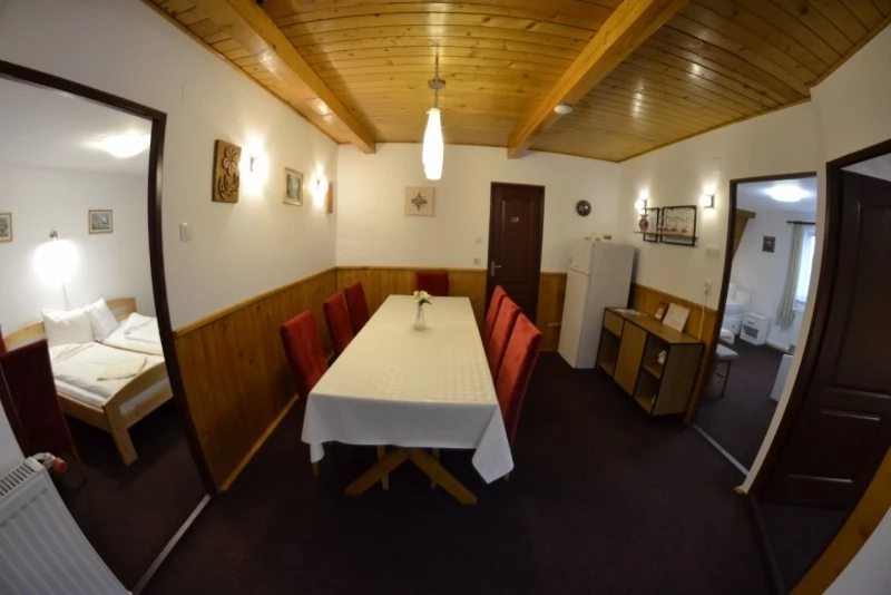 Cazare Cristur - Pensiunea Nisztor** | Csernakeresztúr - Nistor Panzió** . Imaginea poate fi supusă drepturilor de autor. Se recomandă contactarea titularului drepturilor.