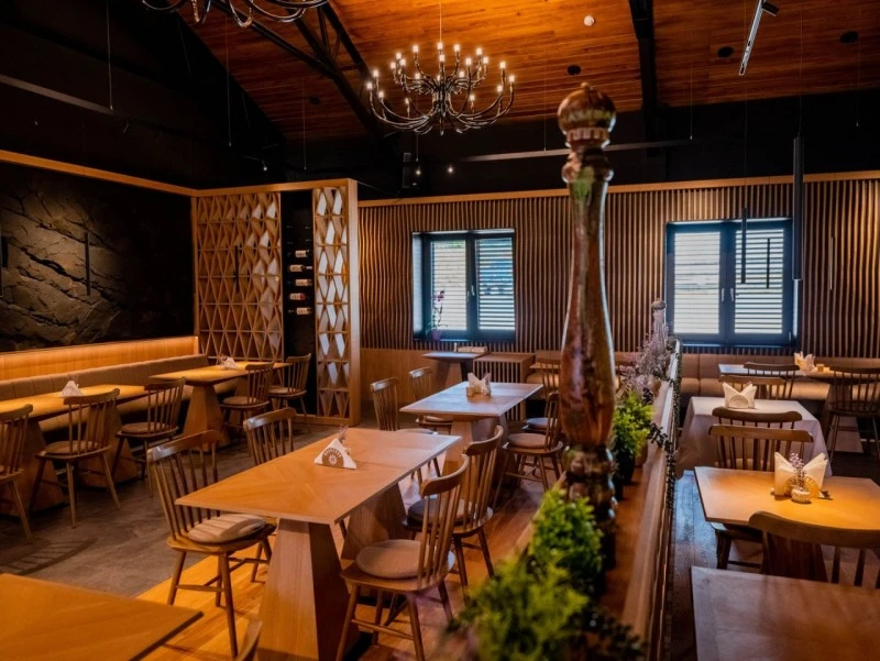 Padis Cazare | Hotel*** (K1554-8) Imaginea poate fi supusă drepturilor de autor. Se recomandă contactarea titularului drepturilor.