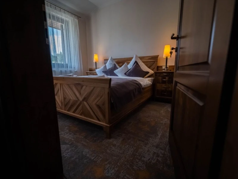 Padis Cazare | Hotel*** (K1554-20) Imaginea poate fi supusă drepturilor de autor. Se recomandă contactarea titularului drepturilor.