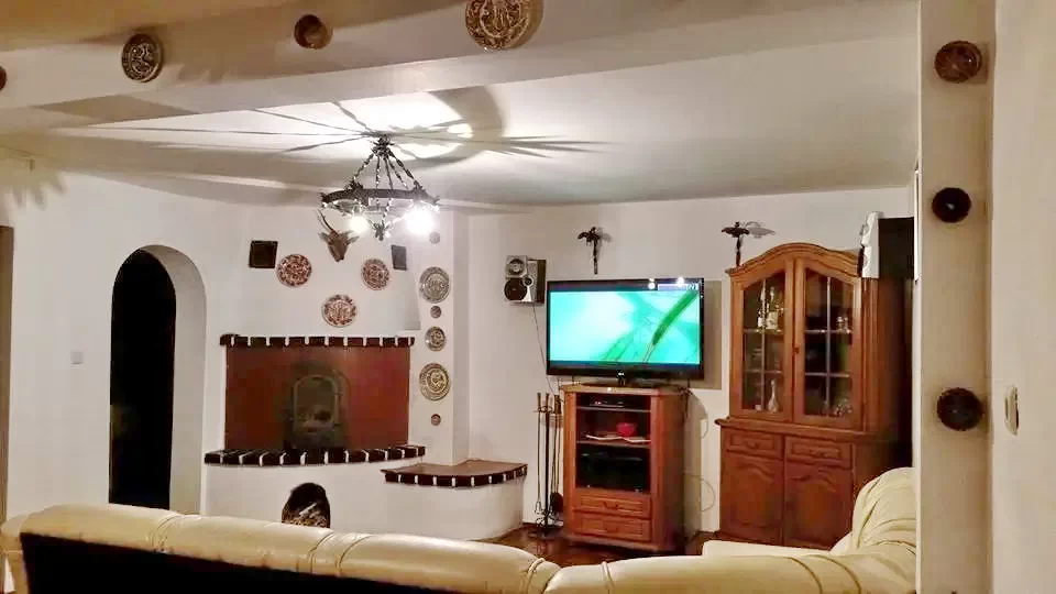 Comandău Cazare | Pensiune (K0446-2) Imaginea poate fi supusă drepturilor de autor. Se recomandă contactarea titularului drepturilor.