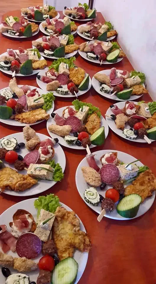 Comandău Cazare | Pensiune (K0446-24) Imaginea poate fi supusă drepturilor de autor. Se recomandă contactarea titularului drepturilor.