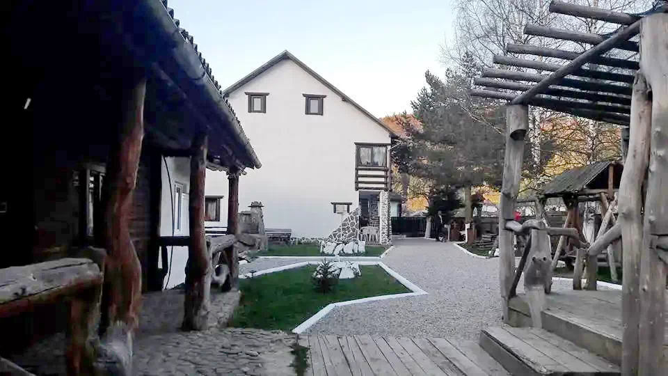 Komandó Szállás | Panzió (K0446-43) A kép szerzői jogvédelem alatt állhat. Javasolt a kapcsolatfelvétel a jog tulajdonossal.