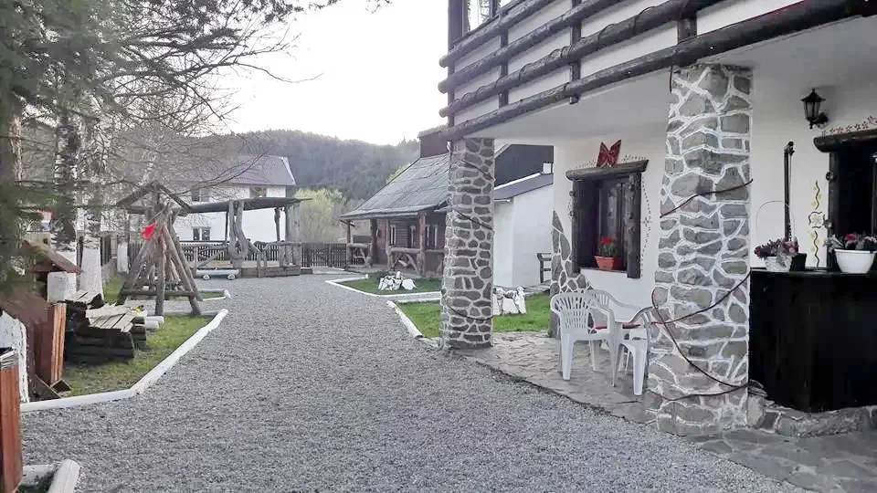 Komandó Szállás | Panzió (K0446-44) A kép szerzői jogvédelem alatt állhat. Javasolt a kapcsolatfelvétel a jog tulajdonossal.