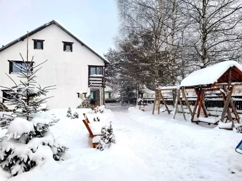 Comandău Cazare | Pensiune (K0446-67) Imaginea poate fi supusă drepturilor de autor. Se recomandă contactarea titularului drepturilor.