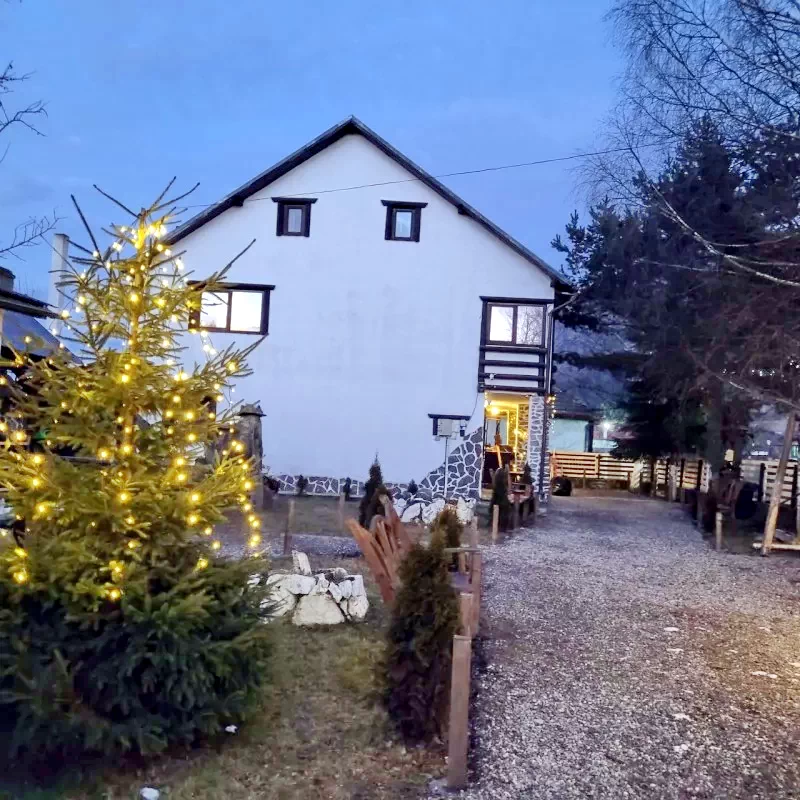 Komandó Szállás | Panzió (K0446-90) A kép szerzői jogvédelem alatt állhat. Javasolt a kapcsolatfelvétel a jog tulajdonossal.