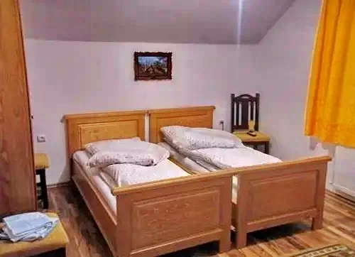 Sibiu Cazare | Pensiune (K0431-10) Imaginea poate fi supusă drepturilor de autor. Se recomandă contactarea titularului drepturilor.