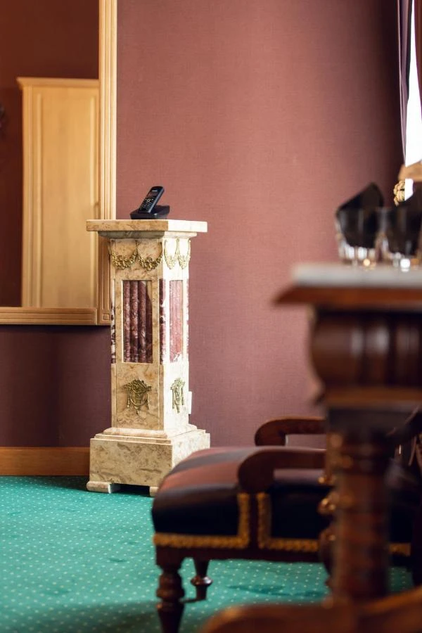 Sibiu Cazare | Hotel*** (K1561-14) Imaginea poate fi supusă drepturilor de autor. Se recomandă contactarea titularului drepturilor.