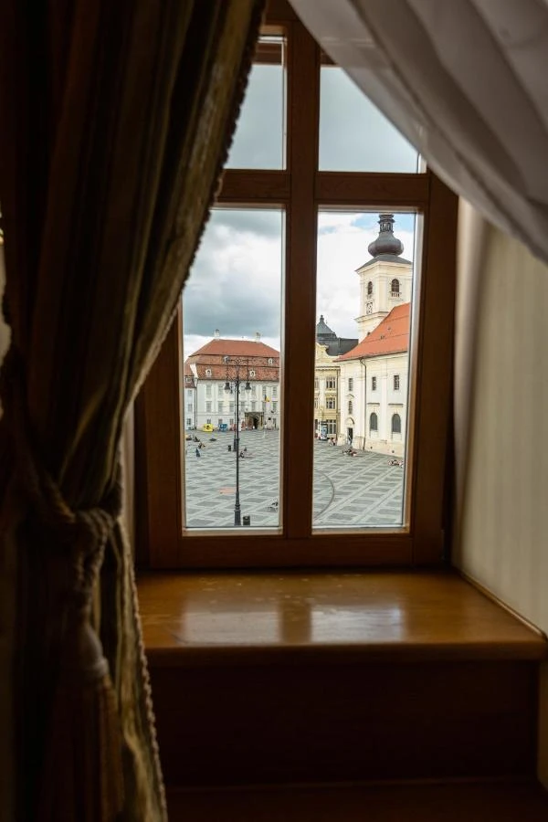 Sibiu Cazare | Hotel*** (K1561-23) Imaginea poate fi supusă drepturilor de autor. Se recomandă contactarea titularului drepturilor.