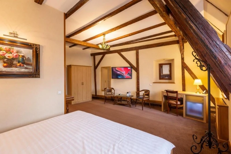 Sibiu Cazare | Hotel*** (K1561-44) Imaginea poate fi supusă drepturilor de autor. Se recomandă contactarea titularului drepturilor.