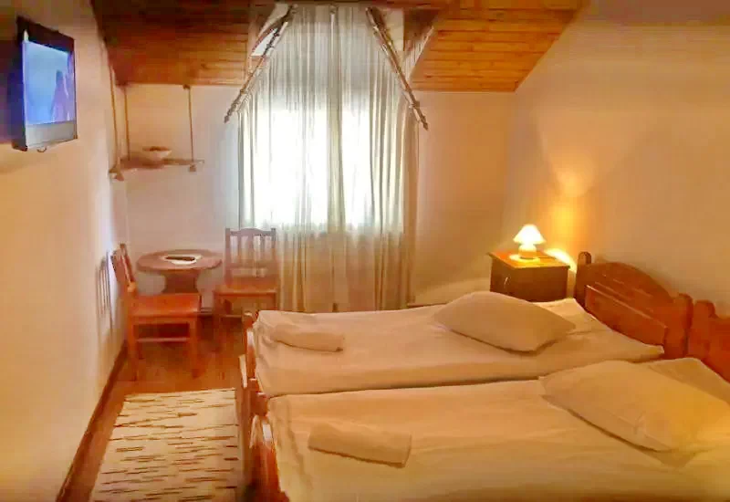 Sibiu Cazare | Pensiune (K0394-14) Imaginea poate fi supusă drepturilor de autor. Se recomandă contactarea titularului drepturilor.