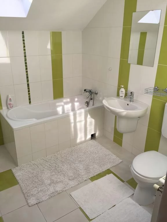 Sibiu Cazare | Cabană (K0422-8) Imaginea poate fi supusă drepturilor de autor. Se recomandă contactarea titularului drepturilor.