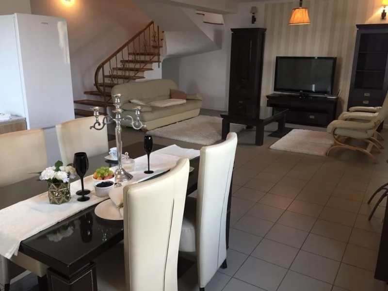 Sibiu Cazare | Cabană (K0422-12) Imaginea poate fi supusă drepturilor de autor. Se recomandă contactarea titularului drepturilor.