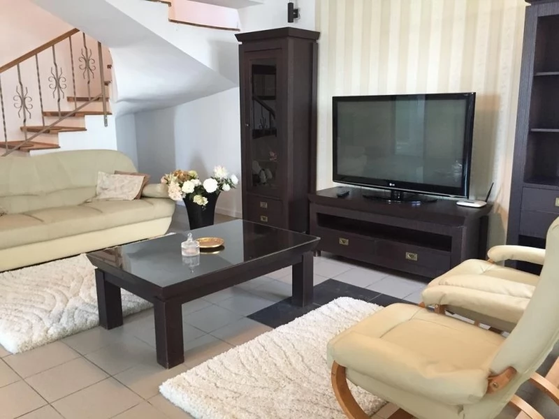 Sibiu Cazare | Cabană (K0422-19) Imaginea poate fi supusă drepturilor de autor. Se recomandă contactarea titularului drepturilor.