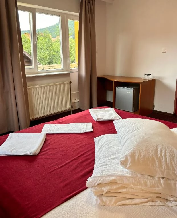 Tusnádfürdő Szállás | Panzió (K0590-33) A kép szerzői jogvédelem alatt állhat. Javasolt a kapcsolatfelvétel a jog tulajdonossal. Tusnádfürdő Szállás | Panzió (K0590-33) A kép szerzői jogvédelem alatt állhat. Javasolt a kapcsolatfelvétel a jog tulajdonossal.