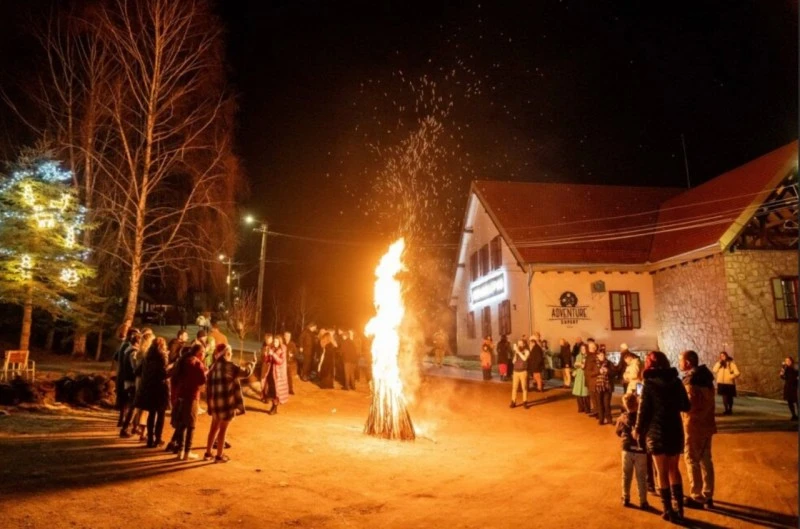 Tusnádfürdő Szállás | Panzió (K0590-35) A kép szerzői jogvédelem alatt állhat. Javasolt a kapcsolatfelvétel a jog tulajdonossal. Tusnádfürdő Szállás | Panzió (K0590-35) A kép szerzői jogvédelem alatt állhat. Javasolt a kapcsolatfelvétel a jog tulajdonossal.