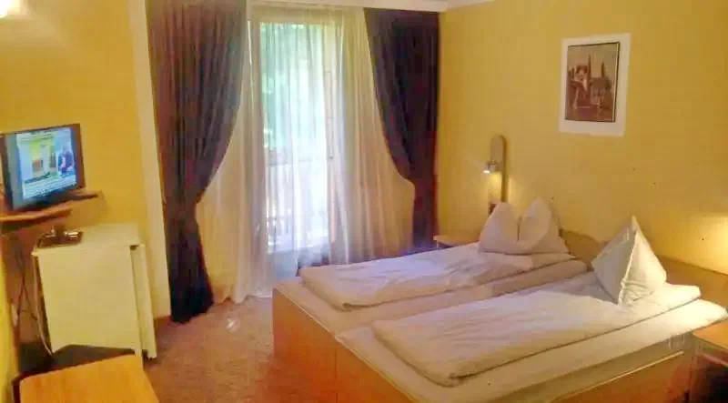 Sovata Cazare | Vilă (K0063-44) Imaginea poate fi supusă drepturilor de autor. Se recomandă contactarea titularului drepturilor.