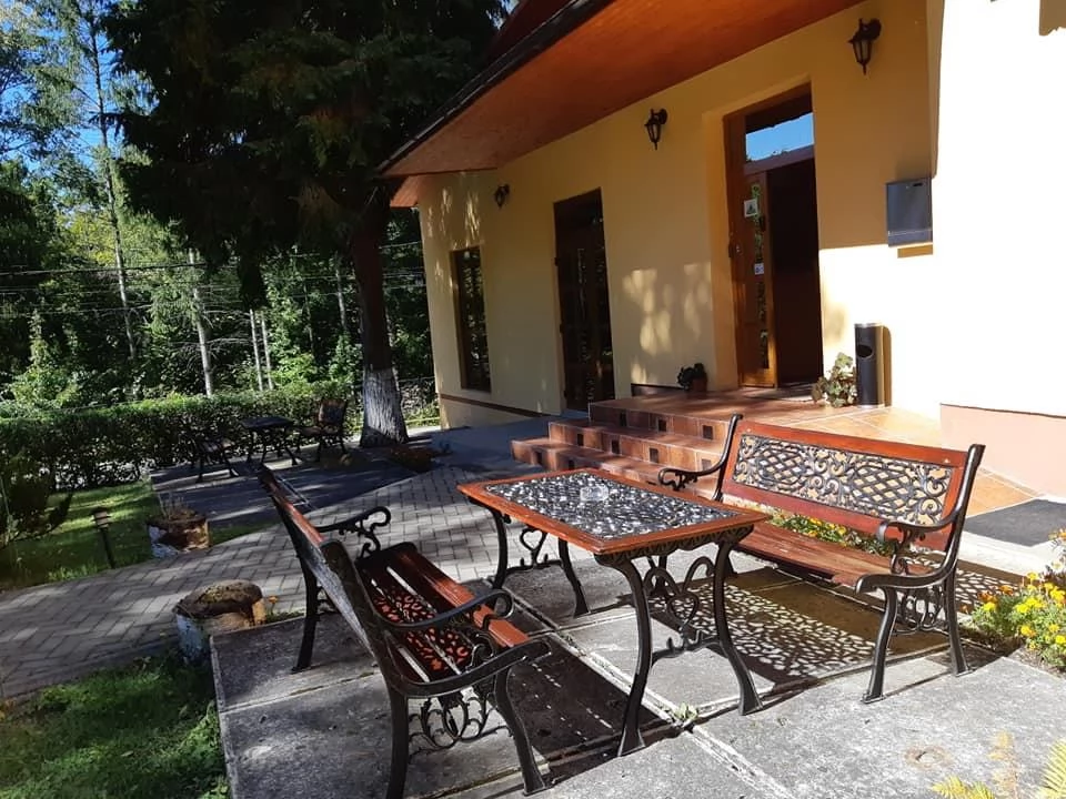 Sovata Cazare | Vilă (K0063-46) Imaginea poate fi supusă drepturilor de autor. Se recomandă contactarea titularului drepturilor.