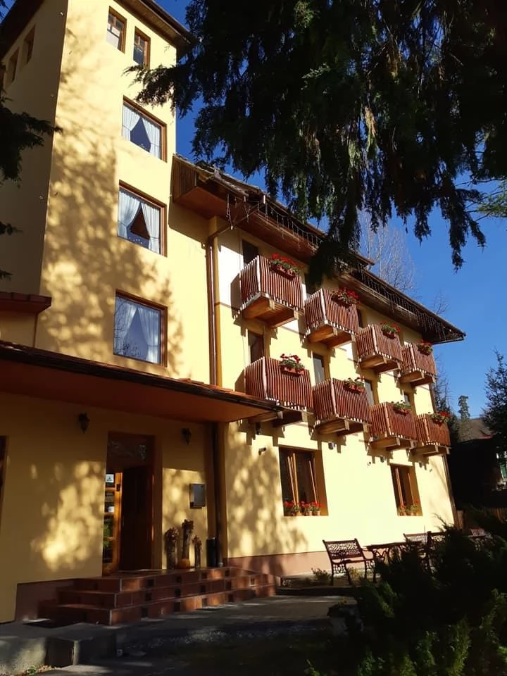 Sovata Cazare | Vilă (K0063-52) Imaginea poate fi supusă drepturilor de autor. Se recomandă contactarea titularului drepturilor.