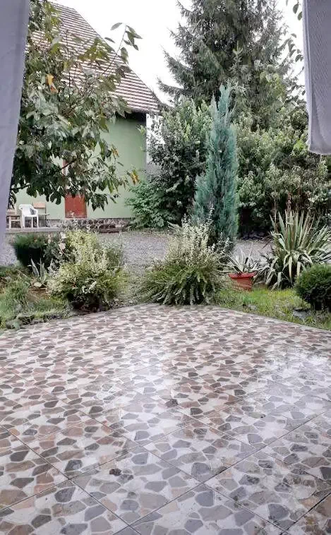 Sovata Cazare | Casă de oaspeți (K0196-14) Imaginea poate fi supusă drepturilor de autor. Se recomandă contactarea titularului drepturilor.