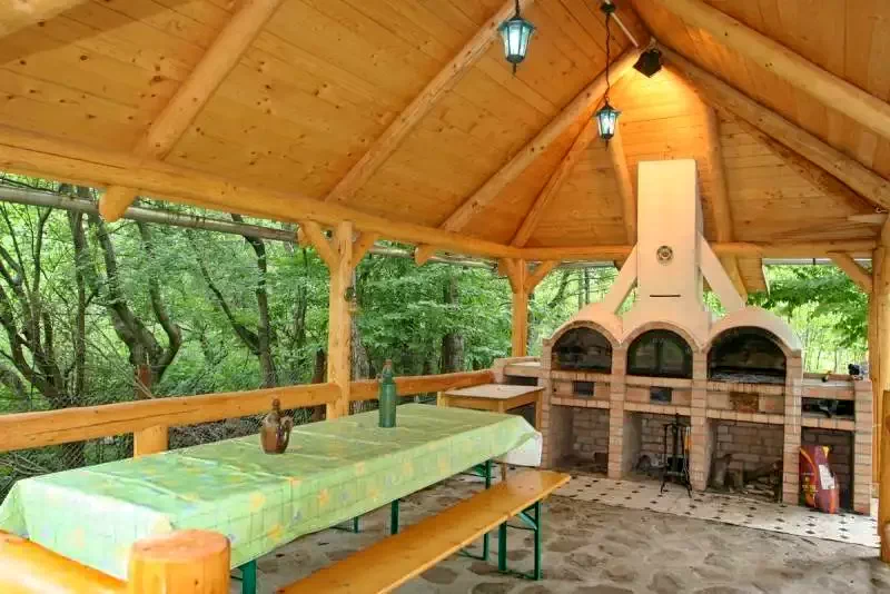 Cazare Sovata - Casa de vacanță Borbála*** | Szováta - Borbála Vadászház***. Imaginea poate fi supusă drepturilor de autor. Se recomandă contactarea titularului drepturilor.