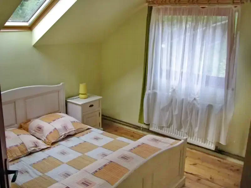 Sovata Cazare | Cabană (K0218-17) Imaginea poate fi supusă drepturilor de autor. Se recomandă contactarea titularului drepturilor.