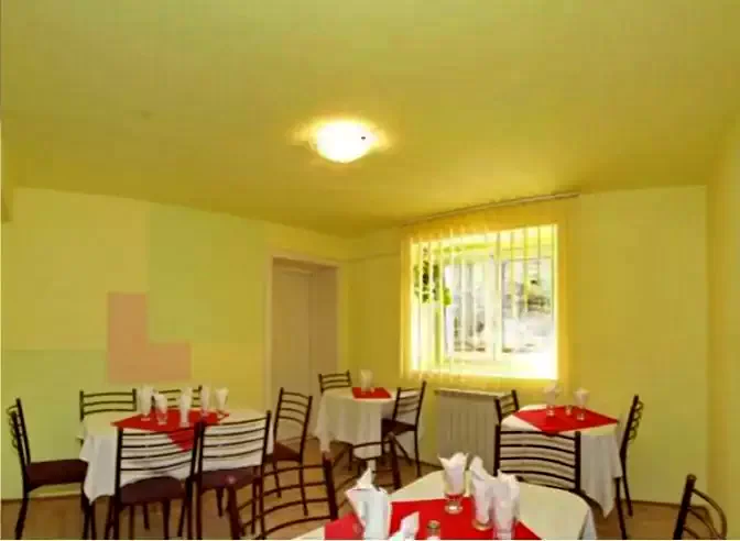 Cazare Sovata - Vila Sissi *** | Szováta - Sissi Villa ***. Imaginea poate fi supusă drepturilor de autor. Se recomandă contactarea titularului drepturilor.