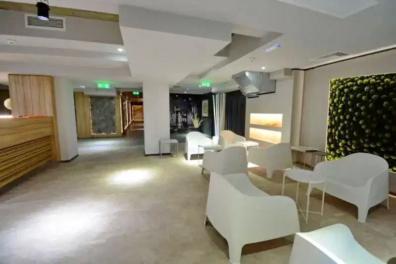 Sovata Cazare | Hotel**** (K0324-4) Imaginea poate fi supusă drepturilor de autor. Se recomandă contactarea titularului drepturilor.