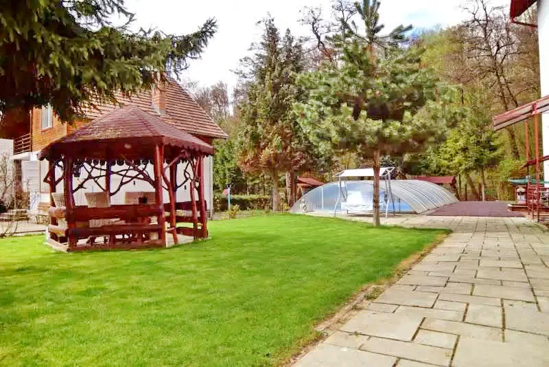 Cazare Sovata - Vila Arinul*** | Szováta - Arinul Villa***. Imaginea poate fi supusă drepturilor de autor. Se recomandă contactarea titularului drepturilor.