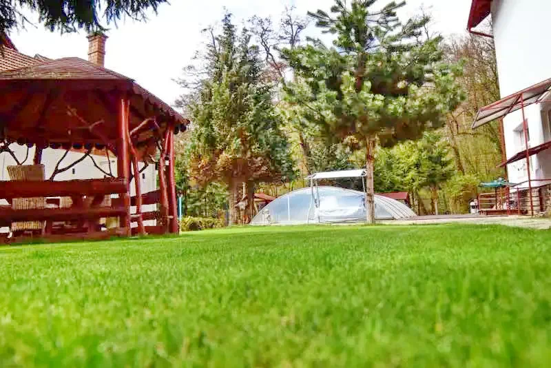 Cazare Sovata - Vila Arinul*** | Szováta - Arinul Villa***. Imaginea poate fi supusă drepturilor de autor. Se recomandă contactarea titularului drepturilor.