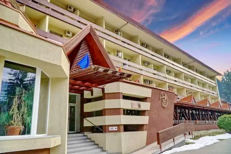 Cazare Băile Tușnad - Hotel Ciucaș *** | Tusnádfürdő - Csukás Hotel ***. Imaginea poate fi supusă drepturilor de autor. Se recomandă contactarea titularului drepturilor.