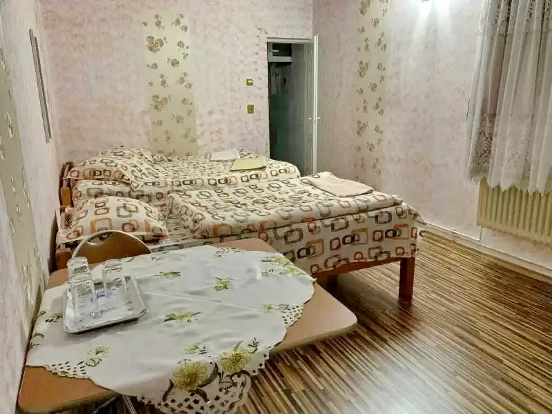 Sovata Cazare | Pensiune (K0678-12) Imaginea poate fi supusă drepturilor de autor. Se recomandă contactarea titularului drepturilor.